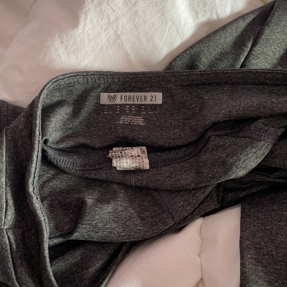 WORKOUT LEGGINGS - Picture 2 of 2